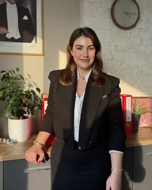 av fatma umay bayrak